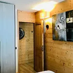 In The Center With A View Of Mont Blanc Apartmán